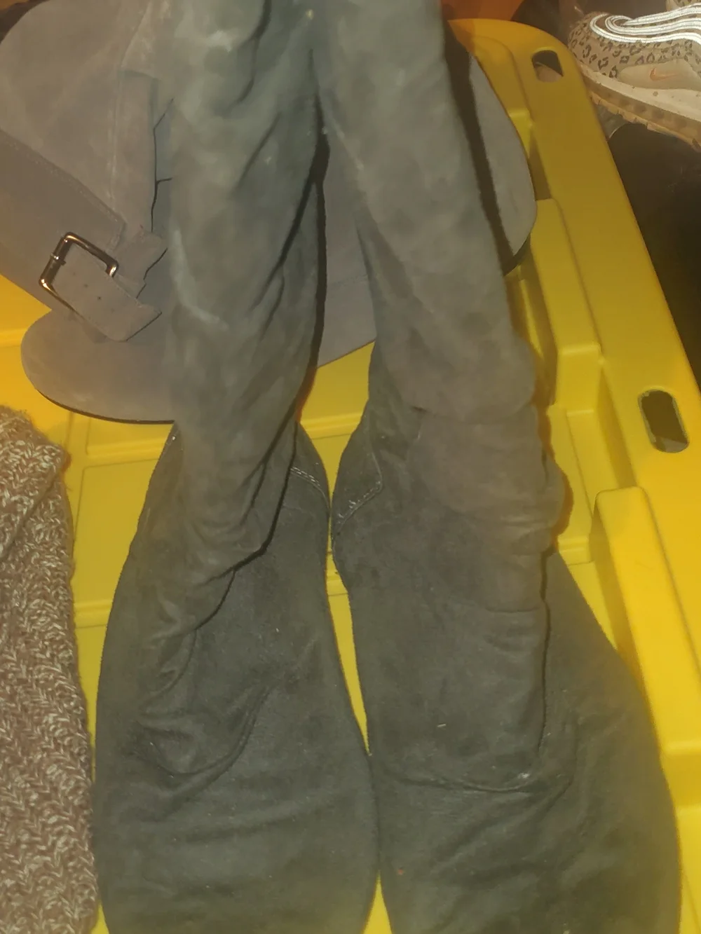 Bundle-Women’s Suede Boots